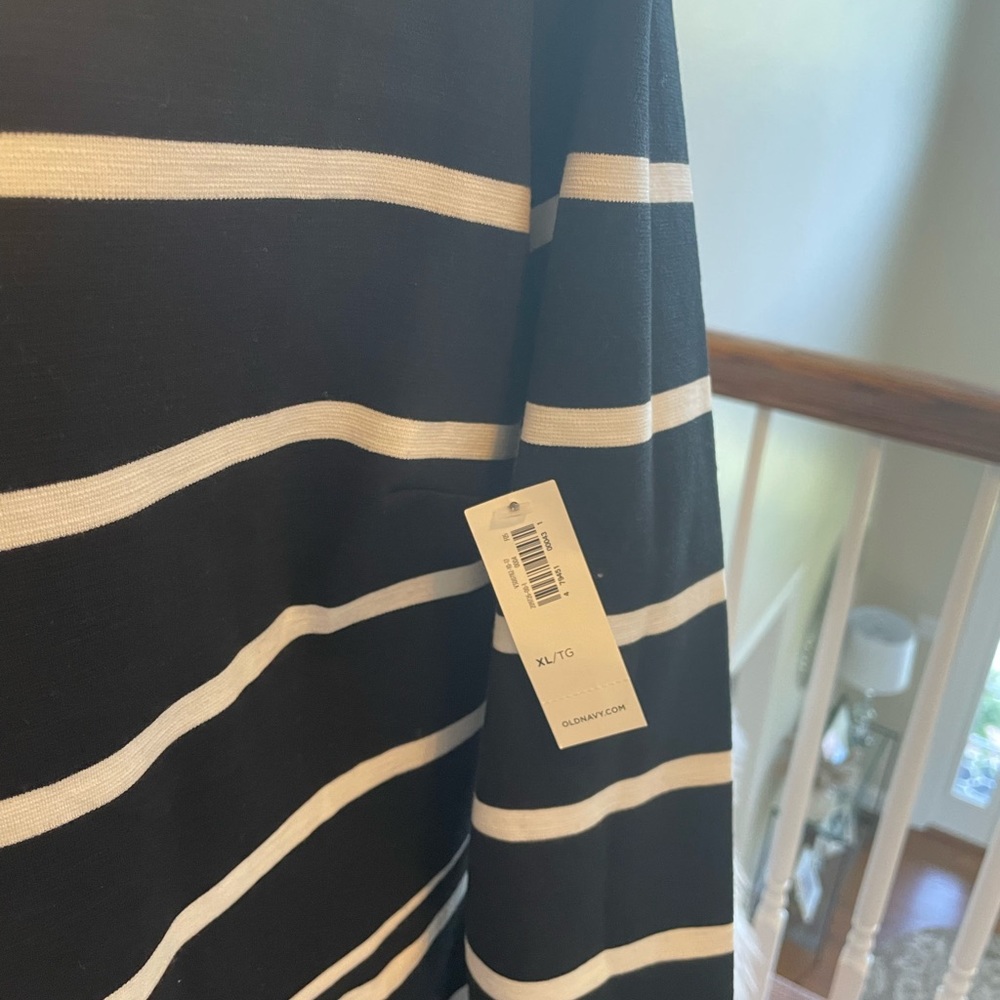 Old Navy black and white stripe long sleeve dress.